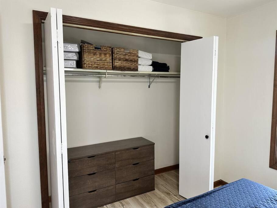 Capital Suite On 6Th Street - King Bed / Downtown! Springfield Exterior photo